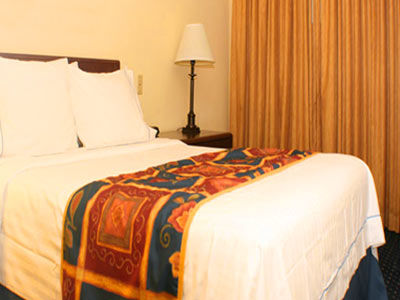 Dallas Addison/quorum Drive 3* Addison