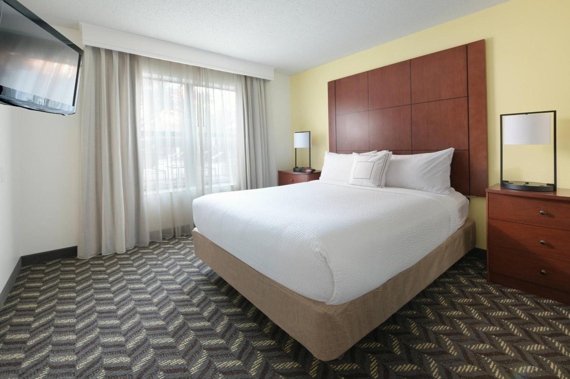 Hotel Dallas Addison/quorum Drive