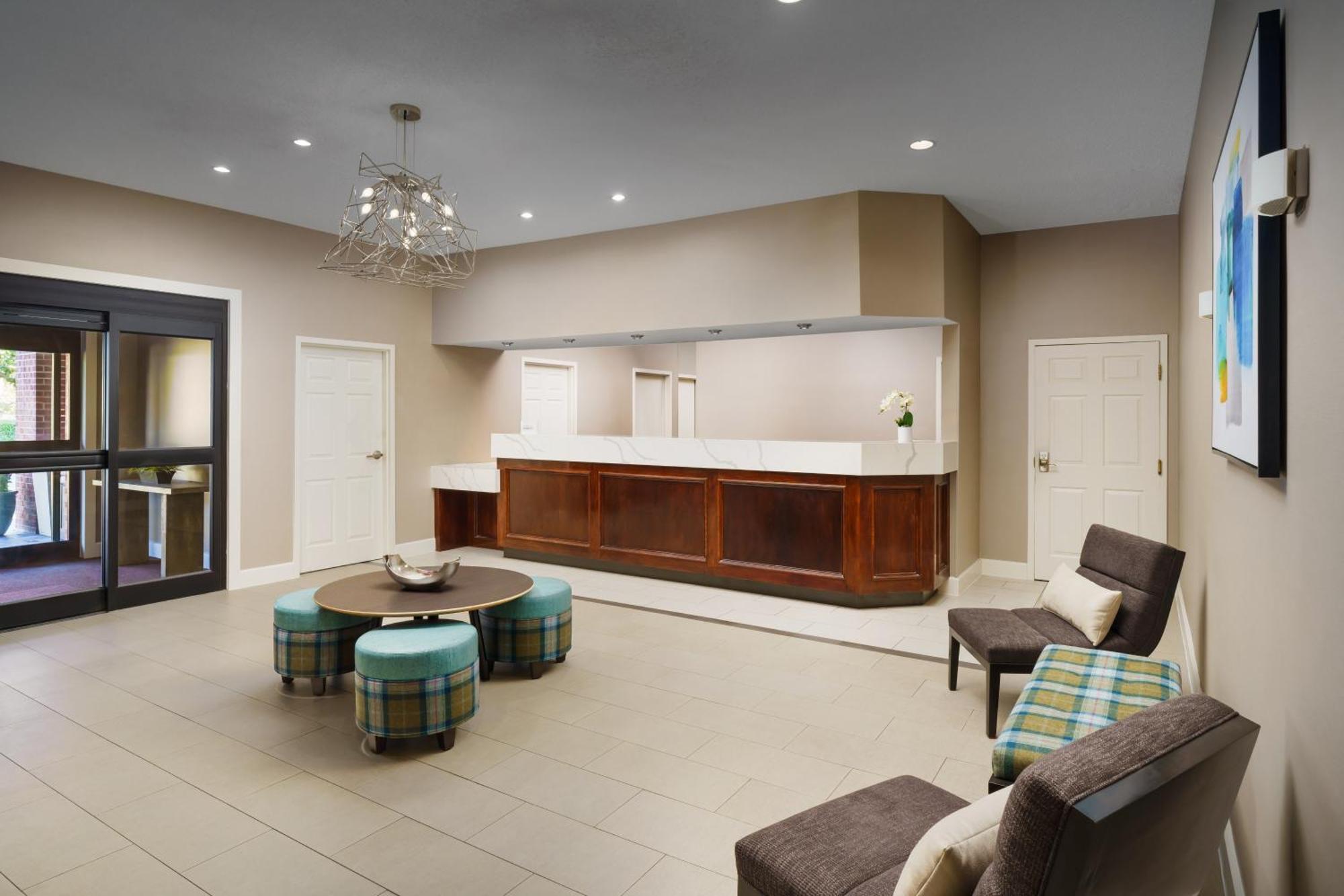 Dallas Addison/quorum Drive 3*