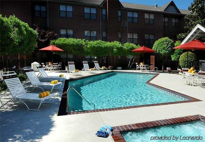 Dallas Addison/quorum Drive 3* Addison