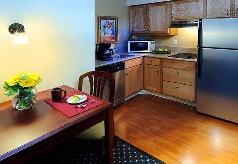 Dallas Addison/quorum Drive 3* Addison