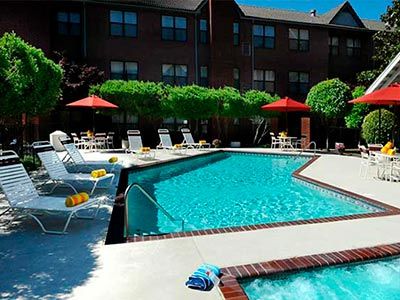 Dallas Addison/quorum Drive 3*